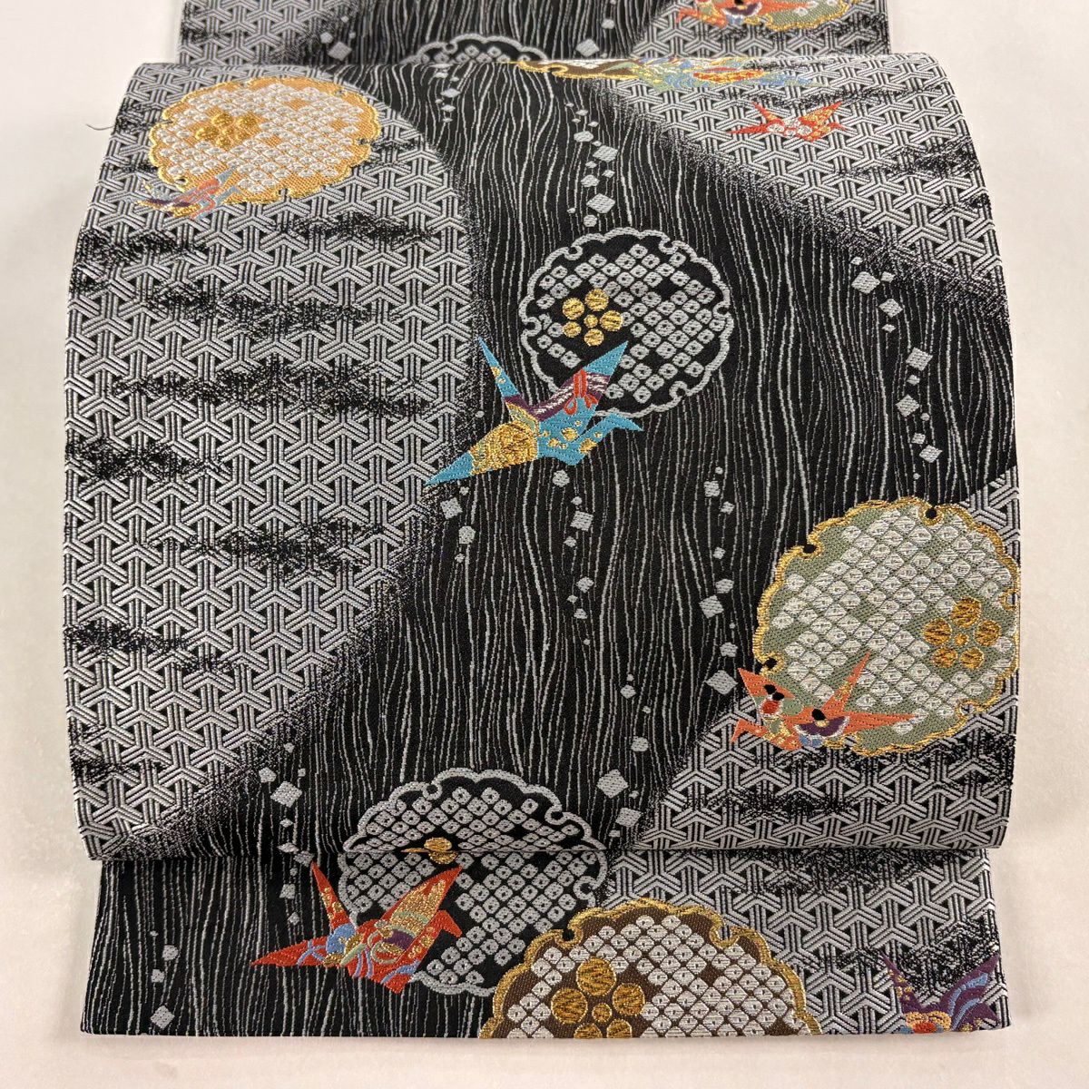 【美品】 袋帶 秀品級 雪輪 折仙鶴 金銀彩 刺繡 墨 黑 六通 純蠶絲
