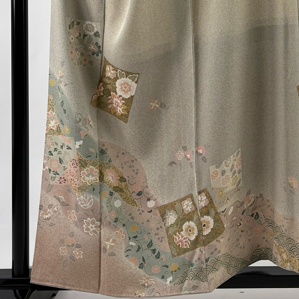 訪問服 身長158cm 袖長66.5cm M 雙層 落款あり 色紙 花唐草紋 金銀彩 灰茶 純蠶絲 秀品級