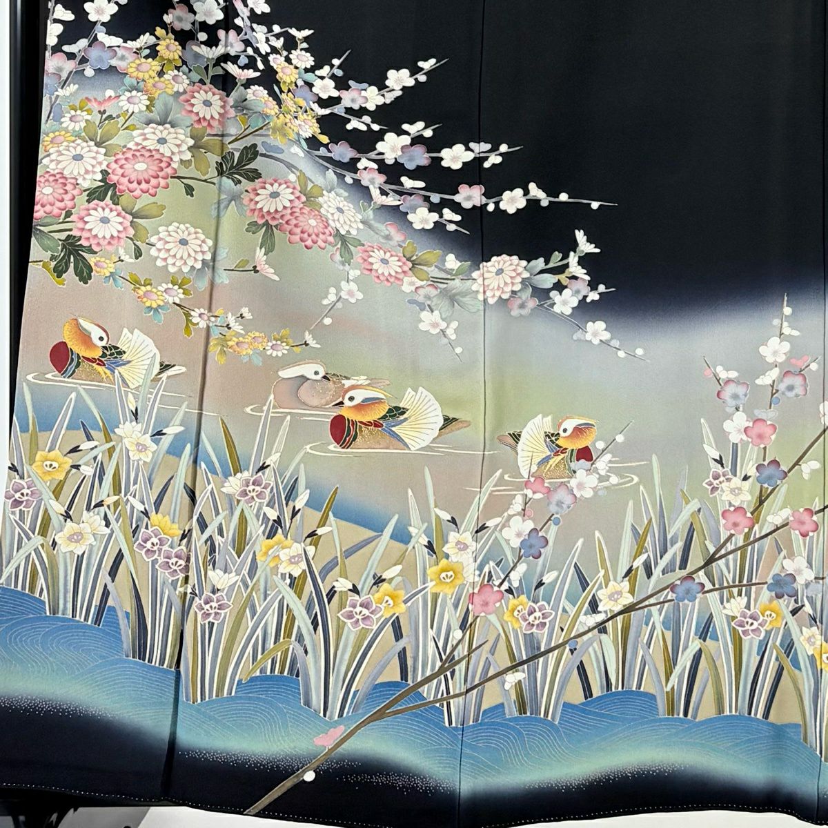 黑留袖禮服 身長161.5cm 袖長64cm M 雙層 有落款 鴛鴦 菊花花 金銀彩 漸層 黑 純蠶絲 優品級