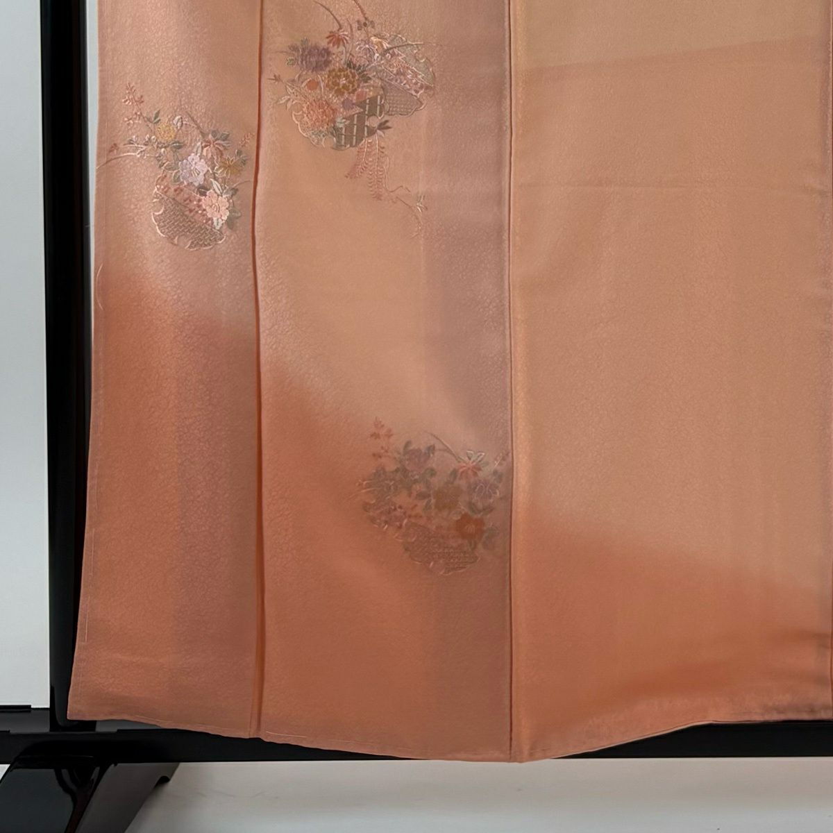 【美品】 付下 身長159cm 袖長66.5cm M 雙層 雪輪 草花紋刺繡 漸層 鮭粉色 純蠶絲 優品級