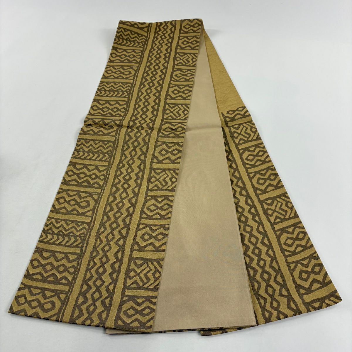 【美品】 袋帶 秀品級 幾何學 金絲 米色 六通 純蠶絲