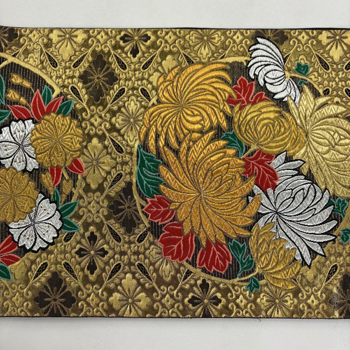 【美品】 袋帶 秀品級 雲上花的宴會 菊花 花菱 金銀線 唐織 金色 六通 純蠶絲