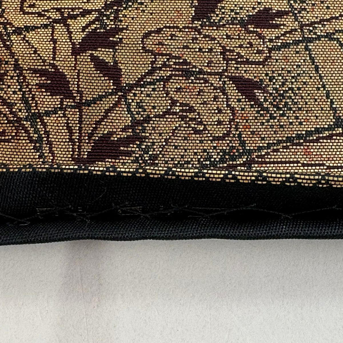 【美品】 袋帶 秀品級 關西仕立 草花紋 扇子子 刺繡 金金箔 黑色 お太鼓圖案 純蠶絲