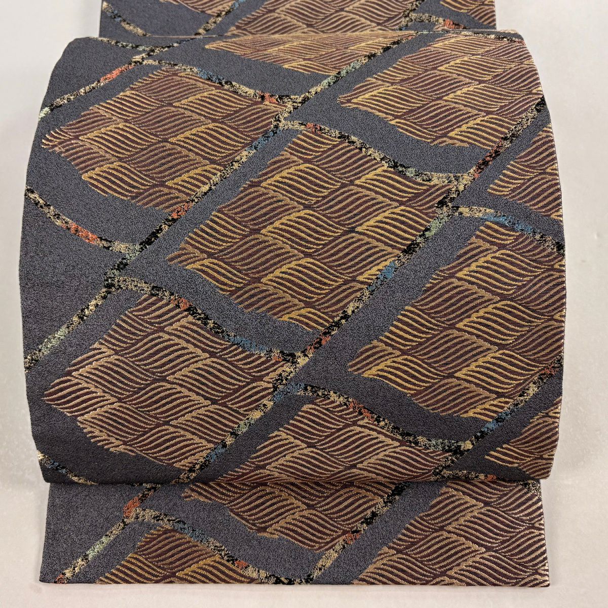 【美品】 袋帶 秀品級 附落款 清風薫雅 幾何學圖案 金絲 刺繡 灰色 六通 純蠶絲
