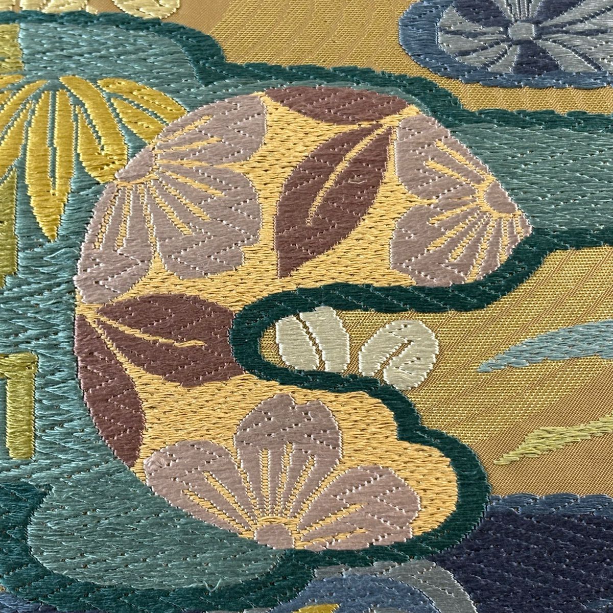 【美品】 袋帶 名品級 慶雲雁金 草花紋 流水 唐織 金金箔 黃土 深色 六通 純蠶絲
