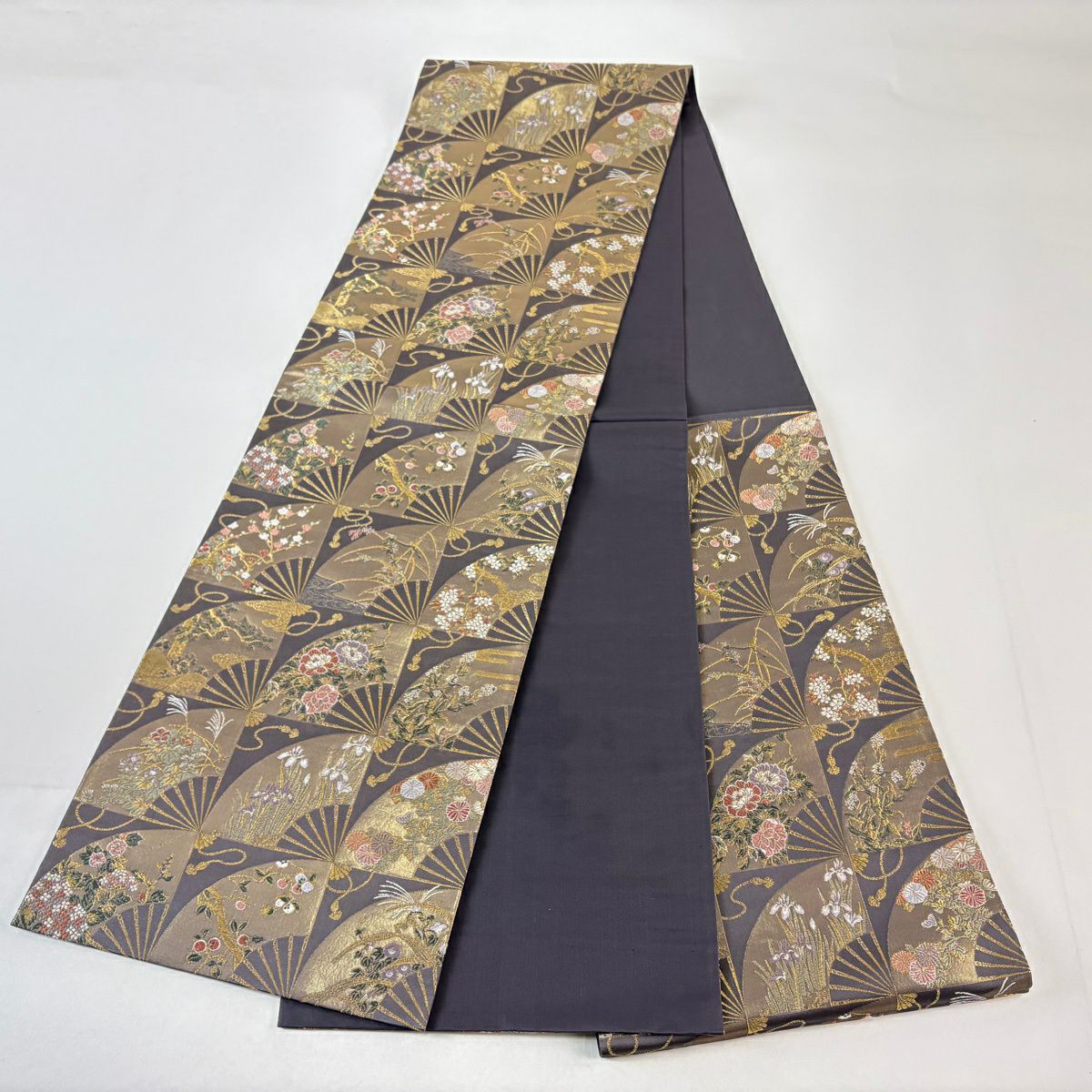 【美品】 袋帶 名品級 扇子 草花紋 金糸 金金箔 灰紫 六通 純蠶絲