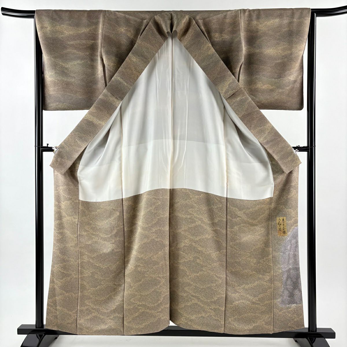 【美品】 付下 身長157.5cm 袖長65.5cm M 雙層 落款あり 小花 橫段 金銀彩 灰茶 純蠶絲 秀品級