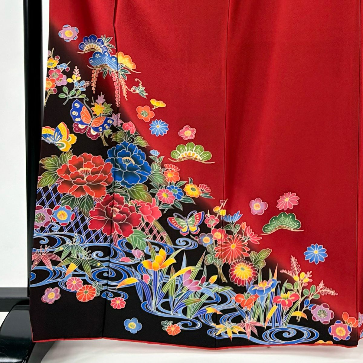 【美品】振袖禮服 身長164.5cm 袖長66cm M 雙層 落款あり 蝶 松樹竹子梅花 染分 ぼかし 紅 純蠶絲 秀品級