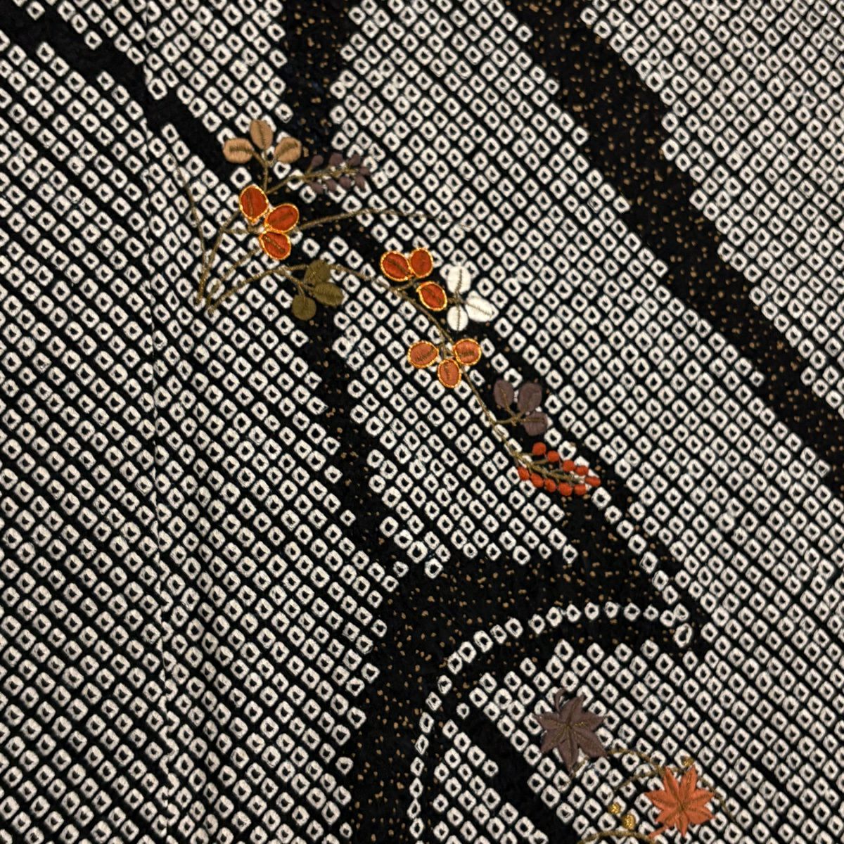 【美品】訪問服 身長159.5cm 袖長65.5cm M 雙層 萩 楓 總絞染 刺繡 黑 純蠶絲 名品級