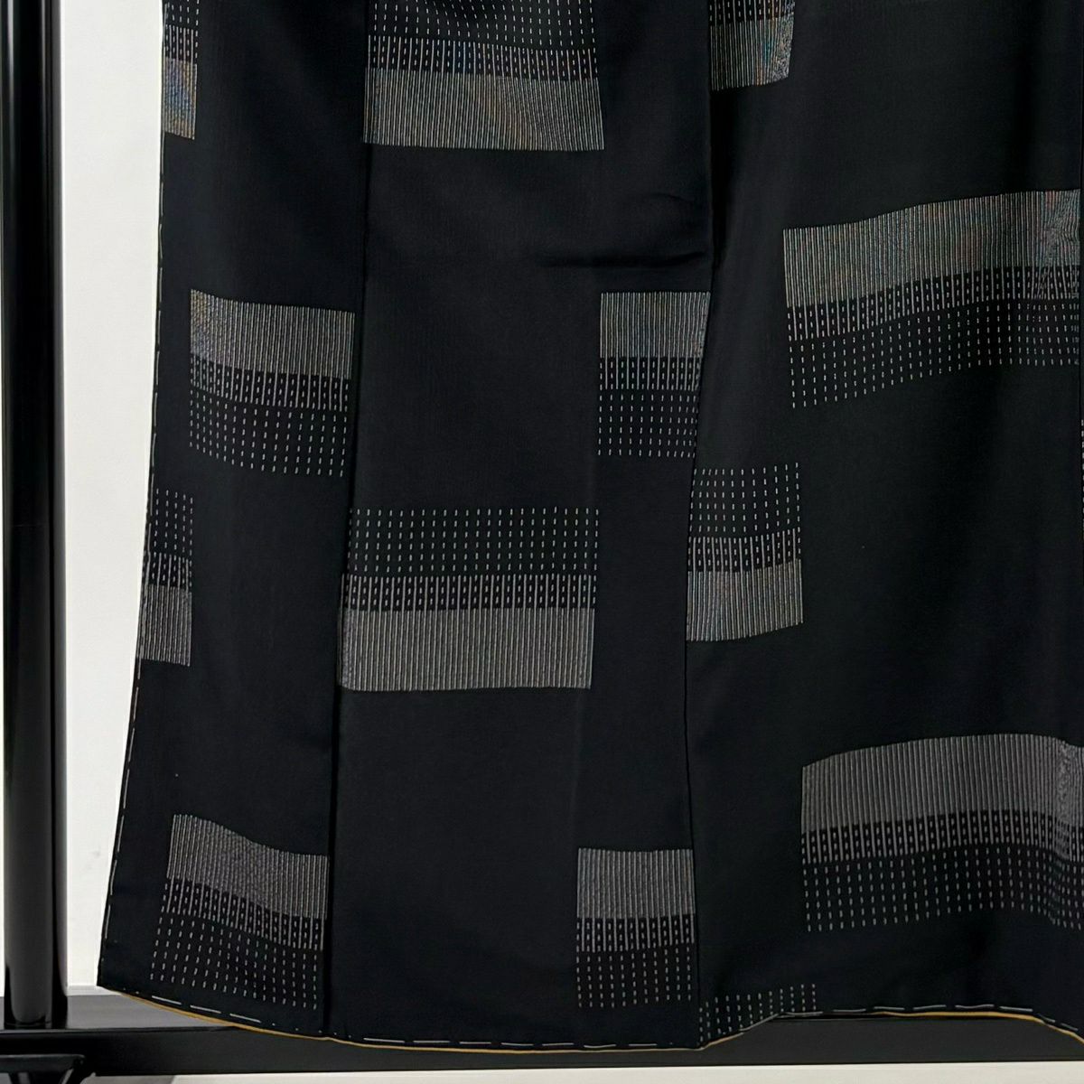 【美品】 紬織 身長159.5cm 袖長66.5cm M 雙層 大和 縱條 幾何圖案 黑 純蠶絲 名品級