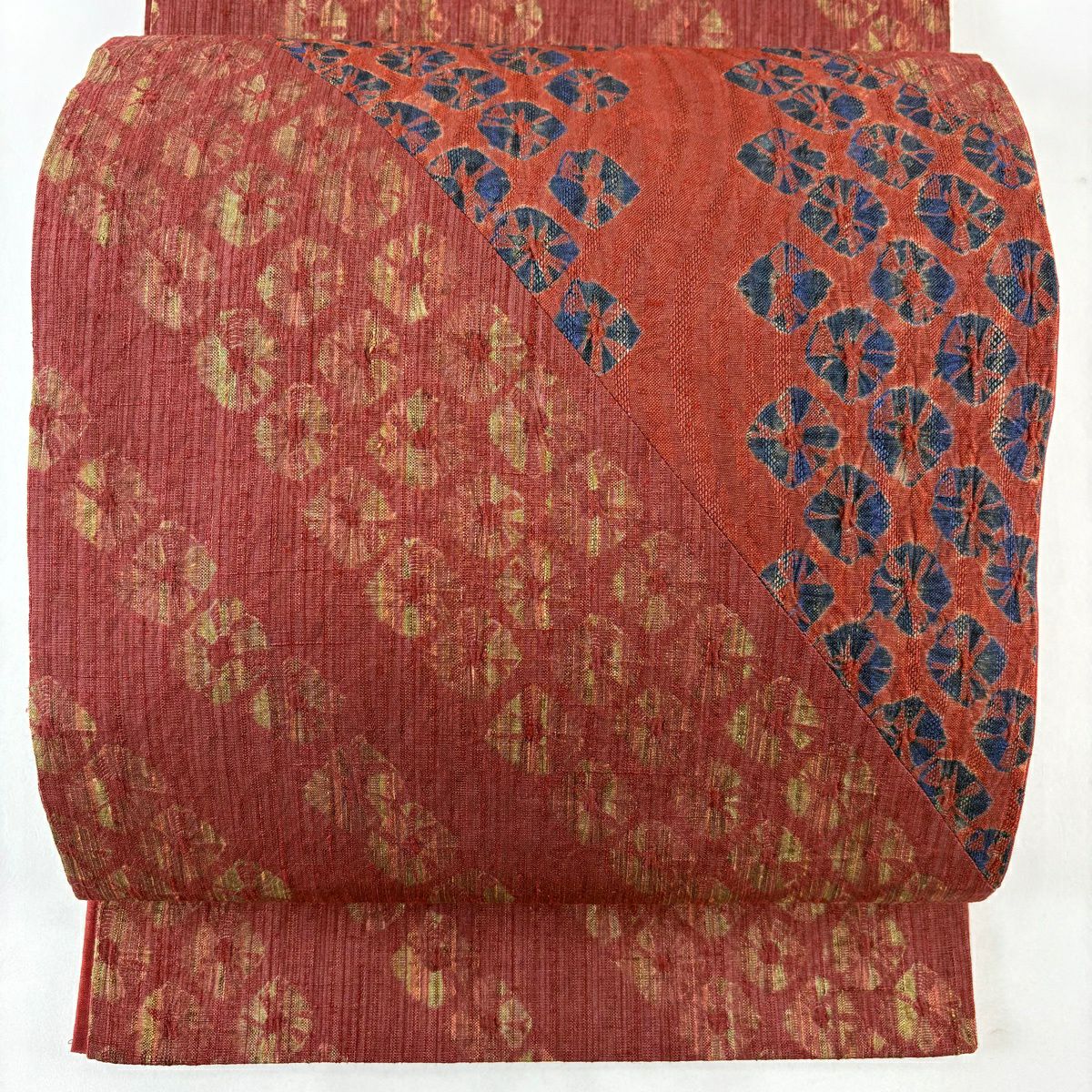 【美品】 袋帶 名品級 紬織織 幾何學 絞染 深紅色 全通 純蠶絲