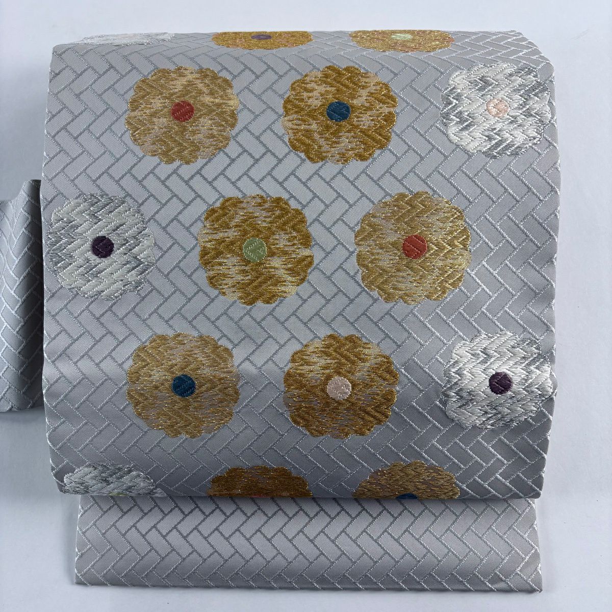 【美品】 名古屋帶 秀品級 花 桧垣 金銀彩 灰色 純蠶絲