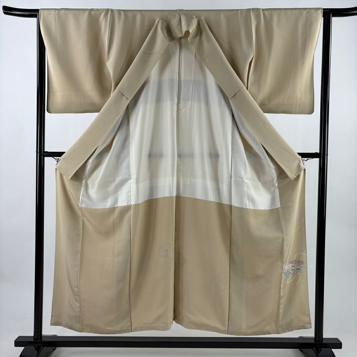 留袖禮服禮服 身長153cm 袖長64cm M 雙層 文箱 草花紋紋 金絲 金銀彩 米色 純蠶絲 秀品級 一つ紋