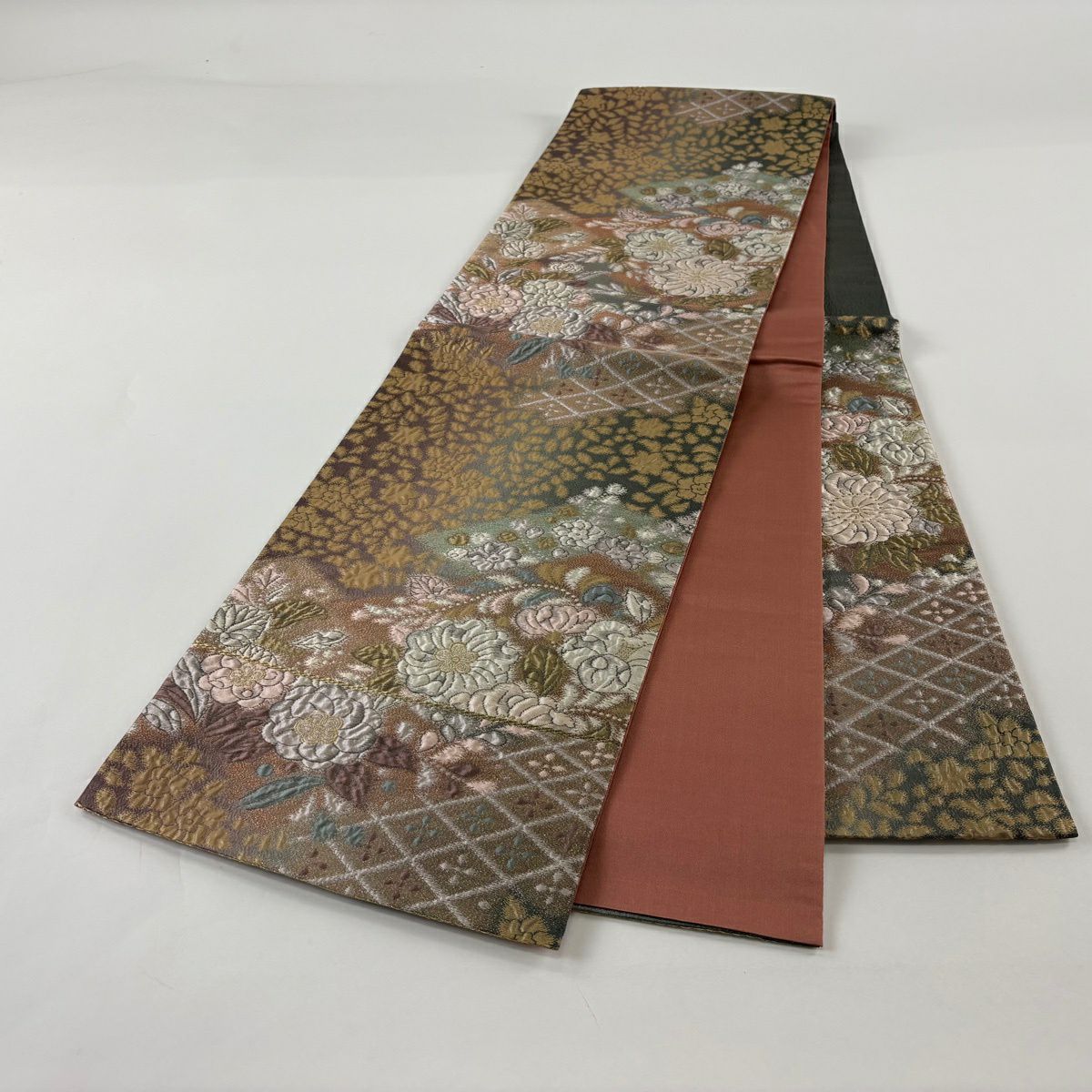 【美品】 袋帶 秀品級 辻花染圖案 松樹皮菱 金絲 金金箔 茶 六通 純蠶絲