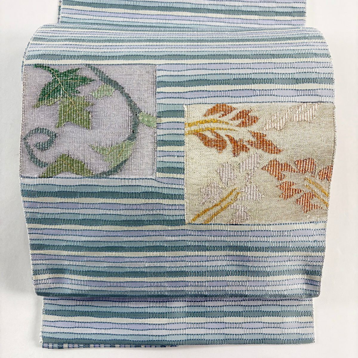 【美品】 名古屋帶 秀品級 松樹葉仕立 八寸名古屋帶 縞葉紋 金銀彩 灰綠 純蠶絲