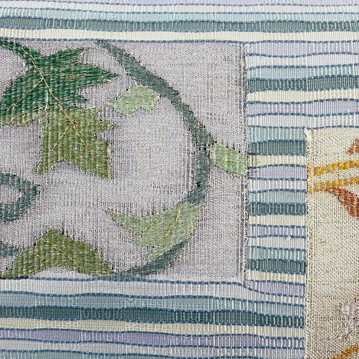 【美品】 名古屋帶 秀品級 松樹葉仕立 八寸名古屋帶 縞葉紋 金銀彩 灰綠 純蠶絲