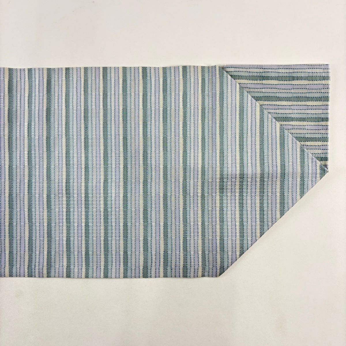 【美品】 名古屋帶 秀品級 松樹葉仕立 八寸名古屋帶 縞葉紋 金銀彩 灰綠 純蠶絲