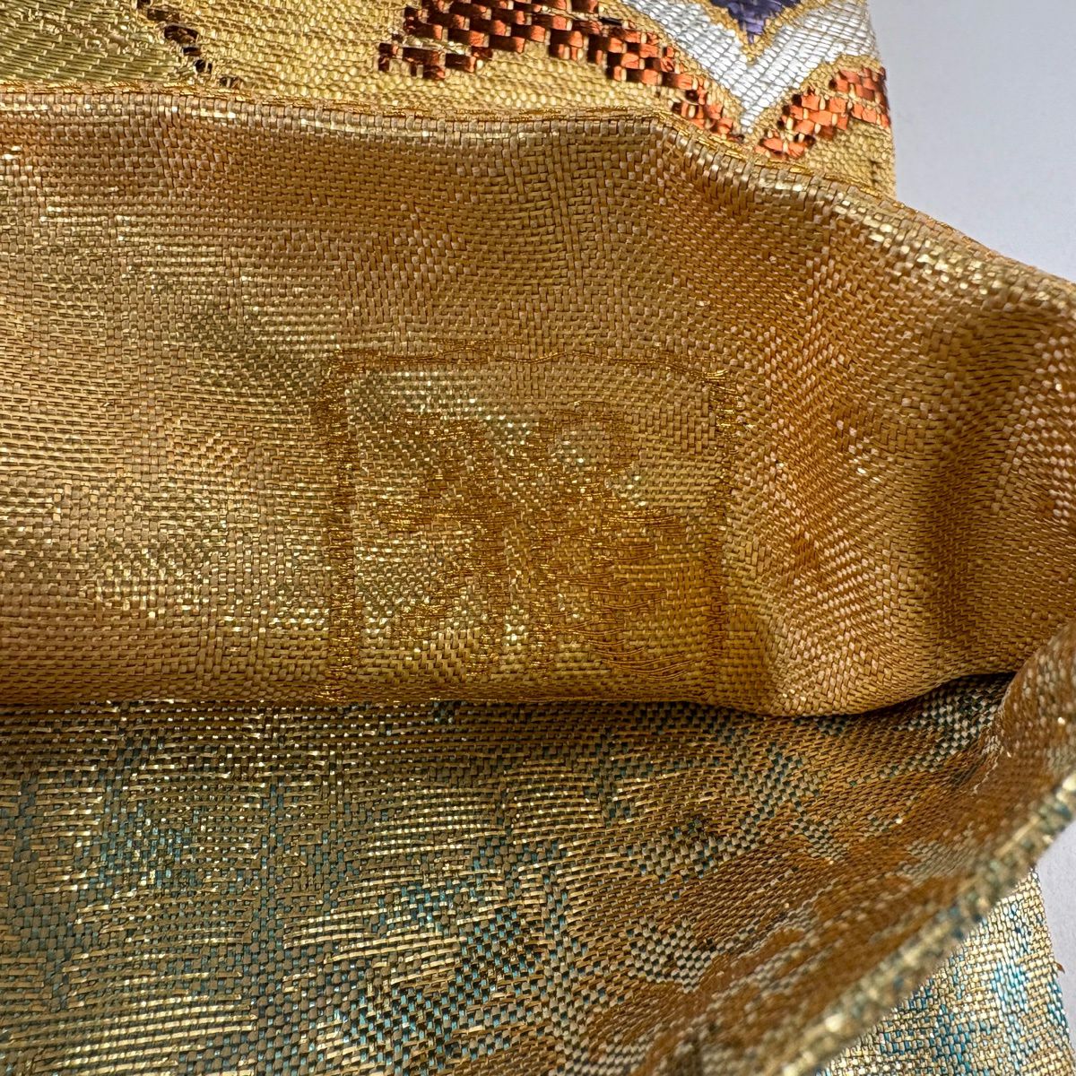 【美品】 袋帶 秀品級 落款 花 幾何圖案 金金箔 金色 六通 純蠶絲
