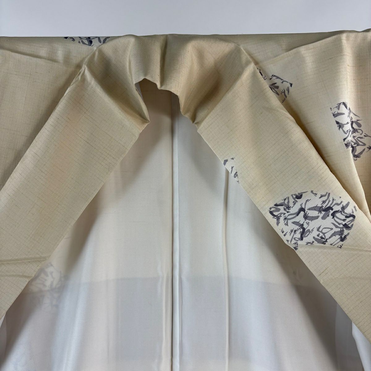 【美品】 小紋 身長158cm 袖長65cm M 雙層 馬骨子才林 紬織織 落款あり 扇子面 河童 漸層 米色 純蠶絲 逸品級