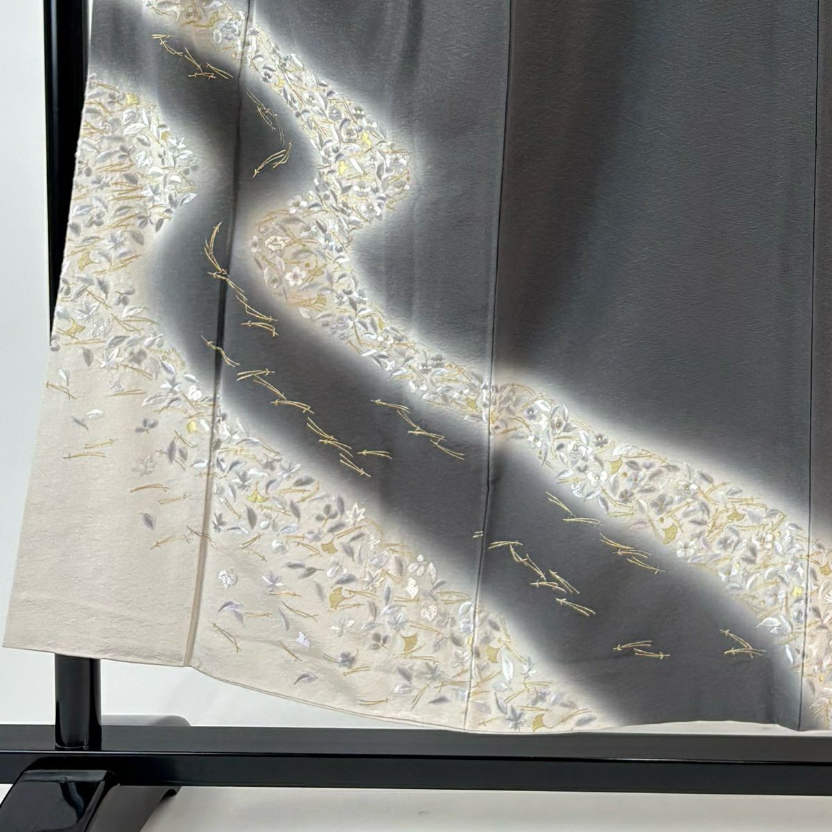 付下 身長153.5cm 袖長63.5cm S 雙層 蒋雪英 落款あり 梅花 吹寄 金銀彩 刺繡 灰茶 純蠶絲 逸品級