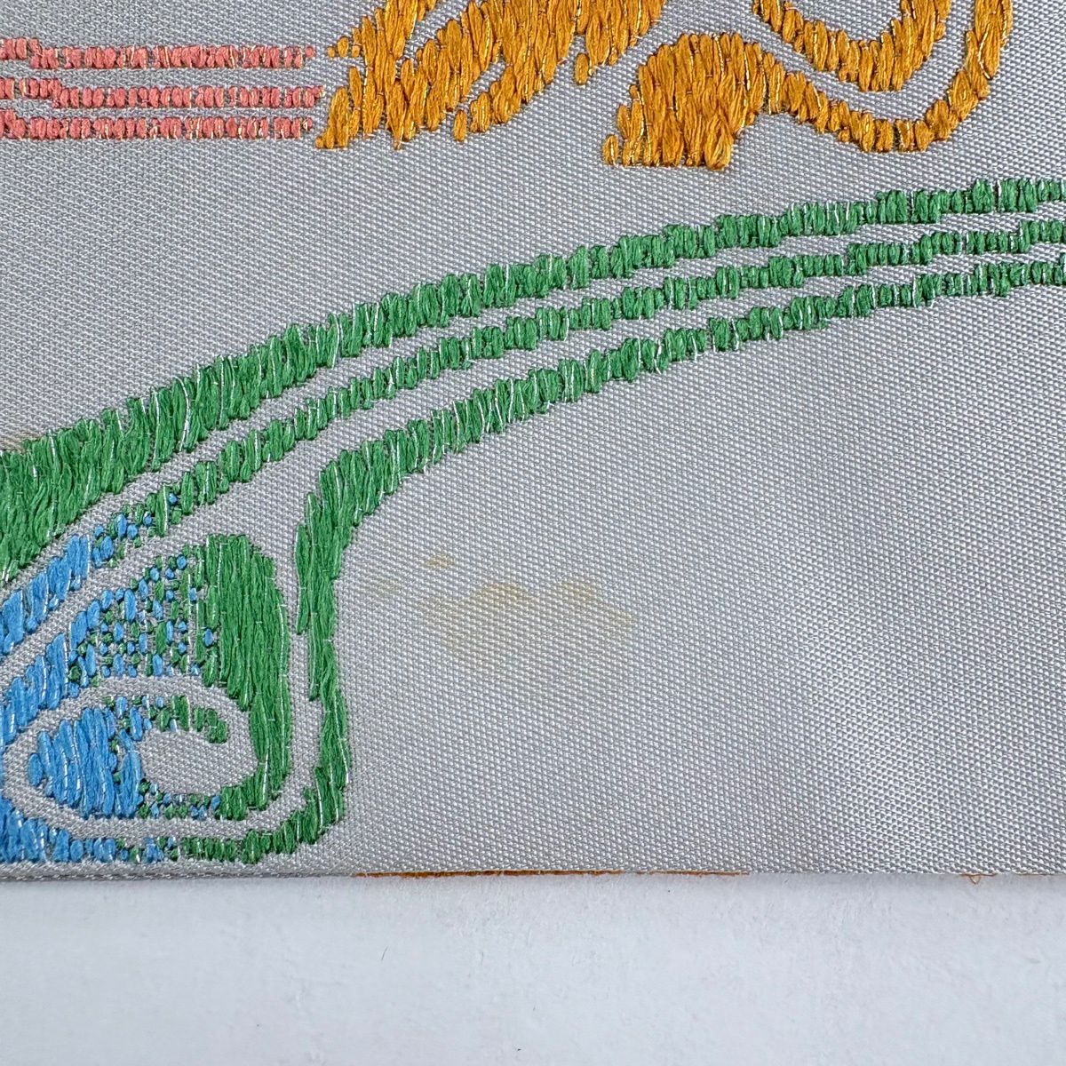 名古屋帶 秀品級 草花紋刺繡 金銀彩 灰色 純蠶絲