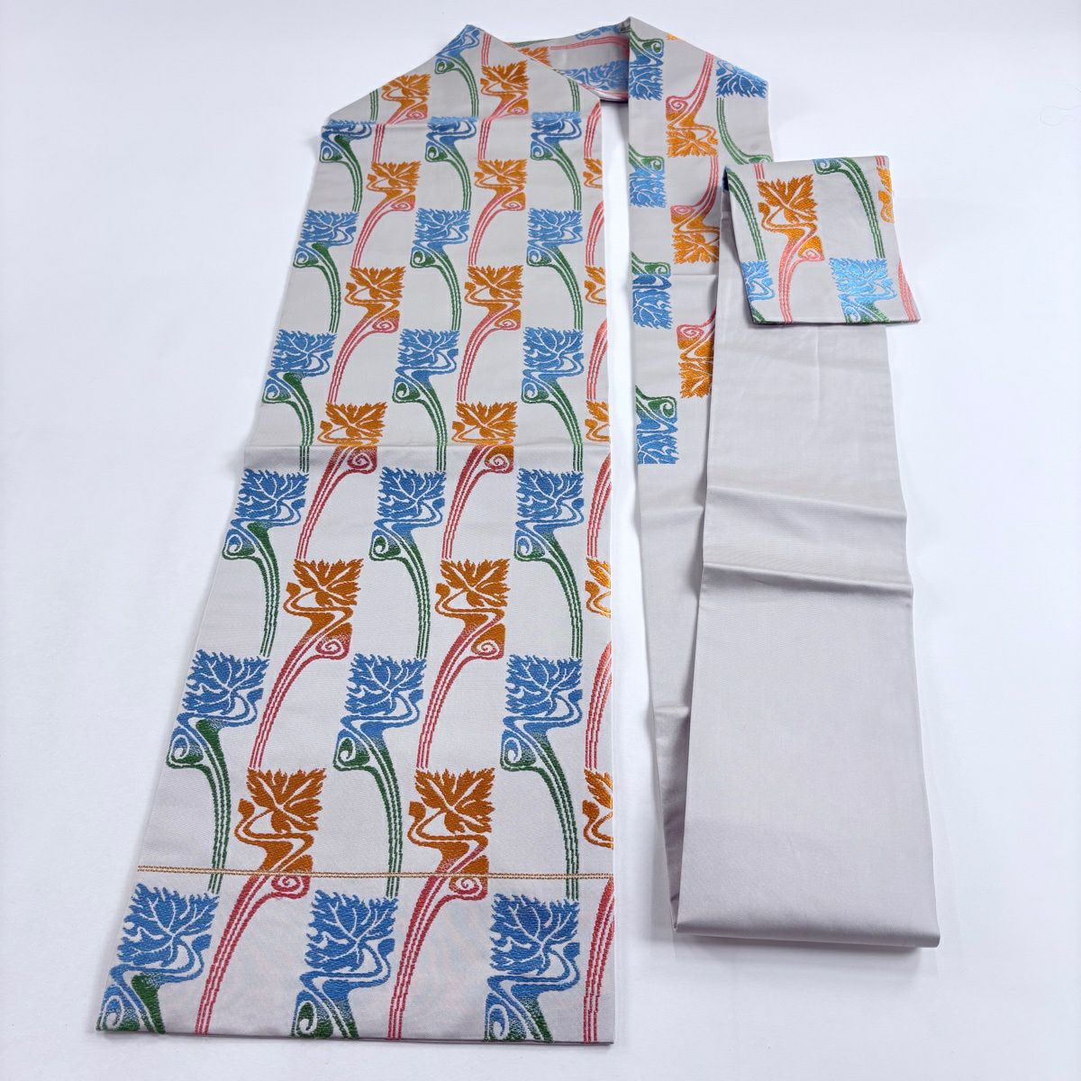 名古屋帶 秀品級 草花紋刺繡 金銀彩 灰色 純蠶絲