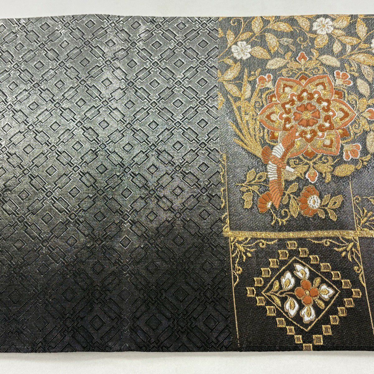 【美品】 袋帶 秀品級 華紋 花鳥 刺繡 金糸 黑灰 六通 純蠶絲