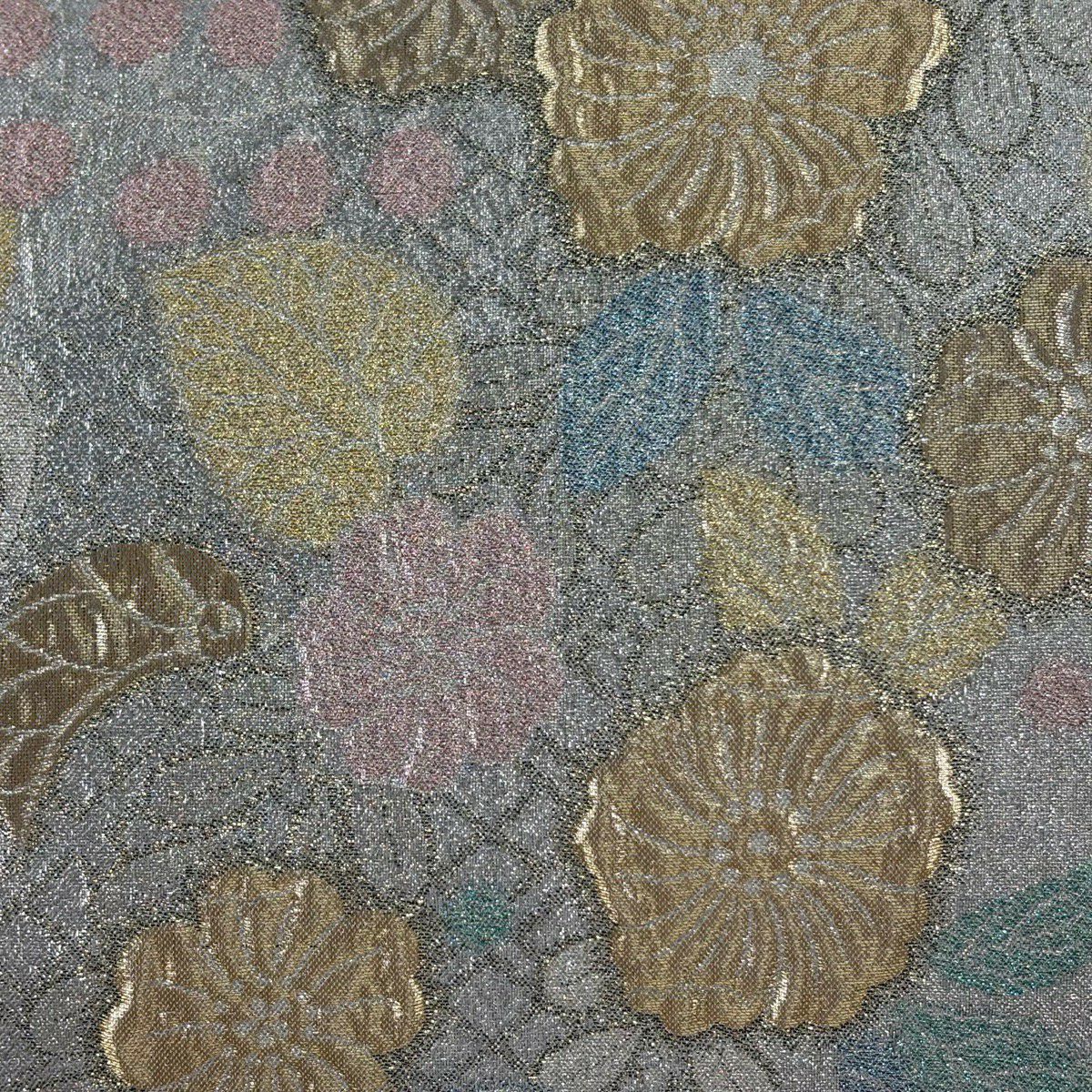 【美品】 袋帶 秀品級 草花紋 藤 金金箔 銀 六通 純蠶絲