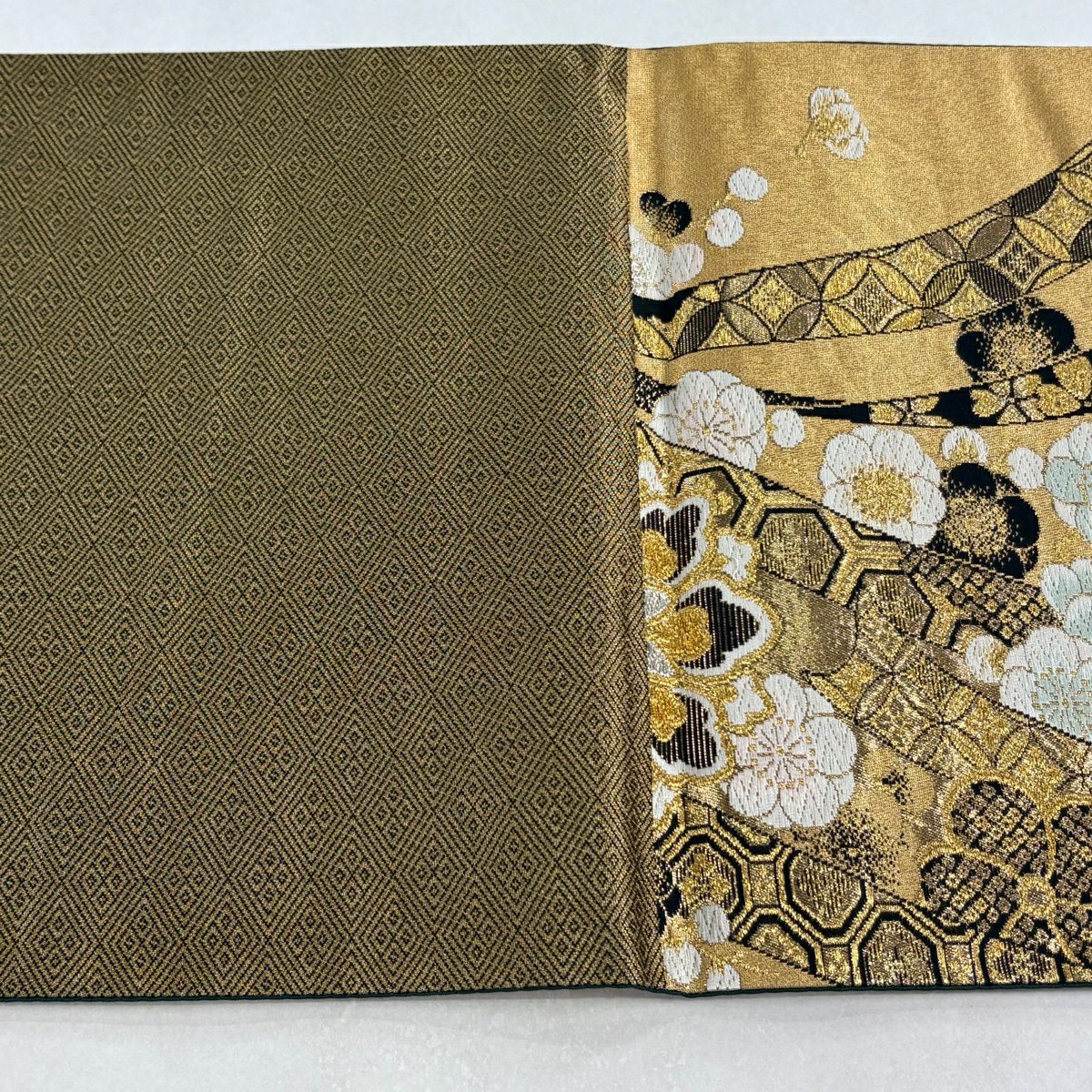 【美品】 袋帶 秀品級 草花紋 熨斗紋 金金箔 金銀彩 金 六通 純蠶絲