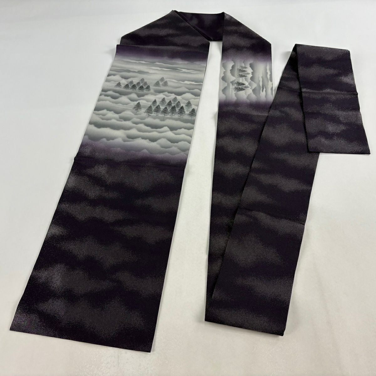 【美品】 名古屋帶 秀品級 樹木 霞 銀通 金銀彩 漸層 深紫 純蠶絲