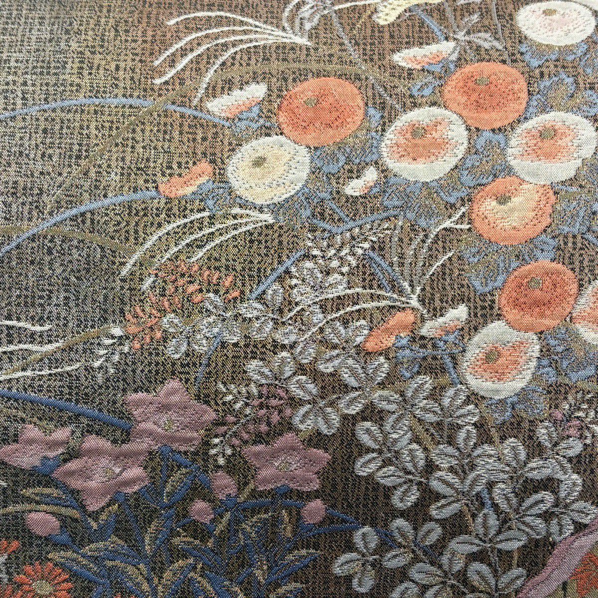 【美品】 袋帶 秀品級 萬壽菊花 草花紋 金絲 灰色 六通 純蠶絲