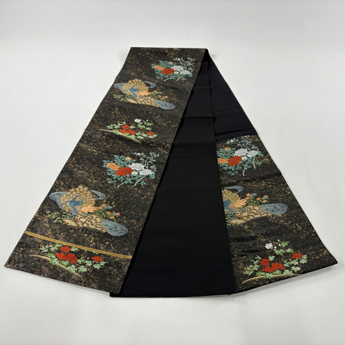 【美品】 袋帶 秀品級 孔雀 牡丹 金糸 金金箔 黑 六通 純蠶絲