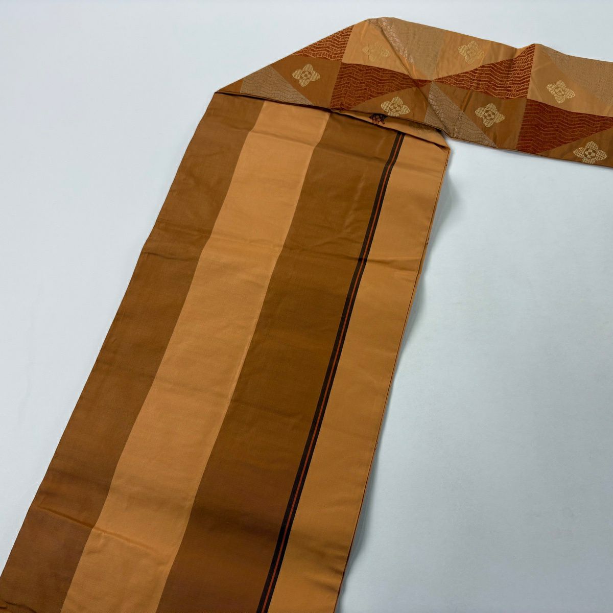 【美品】名古屋帶 秀品級 花朵 斜條紋 茶 純蠶絲