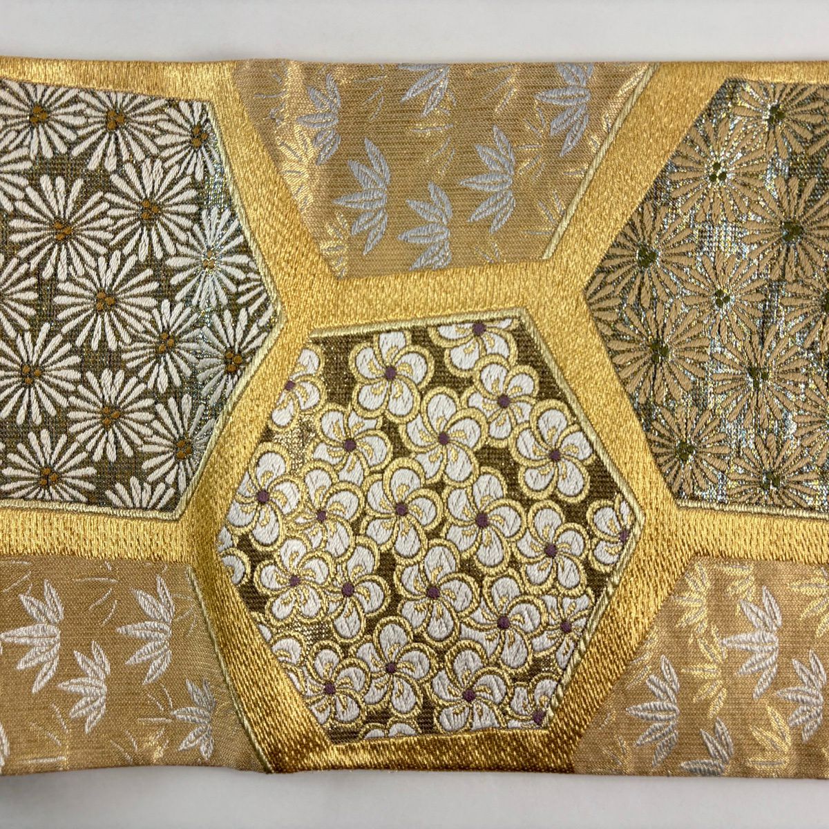 【美品】 袋帶 名品級 鈴乃屋 龜甲 花 金金箔 金銀彩 金色 六通 純蠶絲