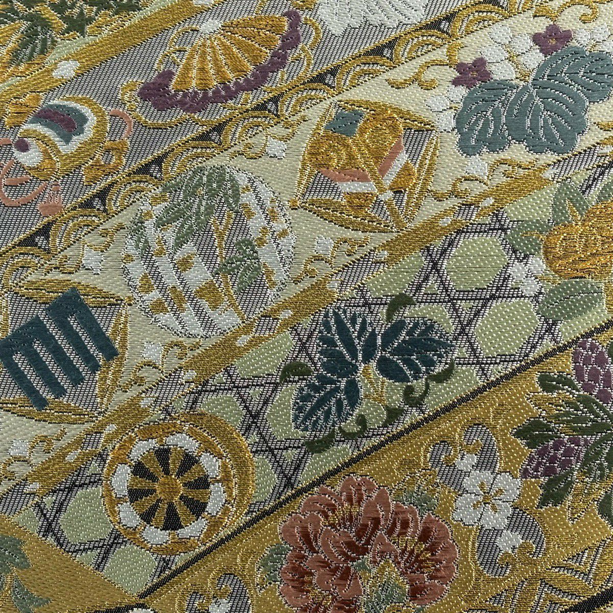 【美品】 袋帶 名品級 手先二通り 寶盡くし 草花紋紋 金金箔 金銀彩 金色 大鼓圖案 純蠶絲
