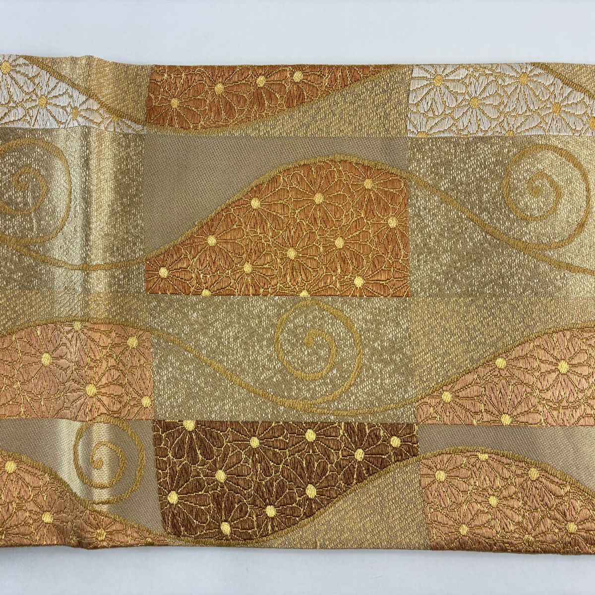 【美品】 袋帶 名品級 菊花 幾何圖案 金金箔 金絲 金 六通 純蠶絲