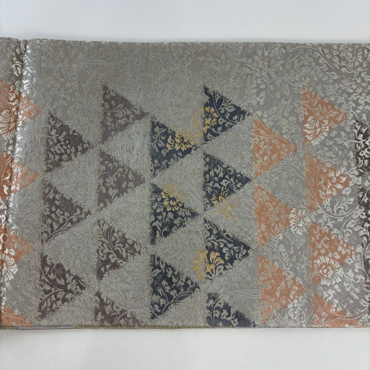 【美品】 袋帶 名品級 花唐草紋 鱗 灰 全通 純蠶絲