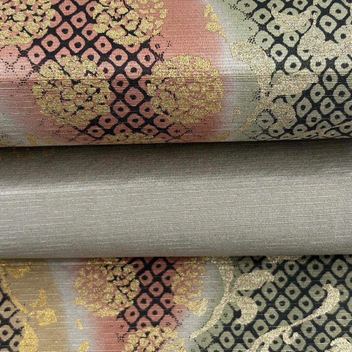 【美品】 袋帶 名品級 向鳥 草花紋 金銀彩 灰茶 全通 純蠶絲