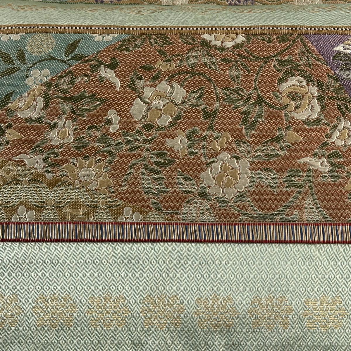 【美品】 袋帶 名品級 花唐草紋 荒磯 刺繡 金金箔 淺綠 お太鼓圖案 純蠶絲