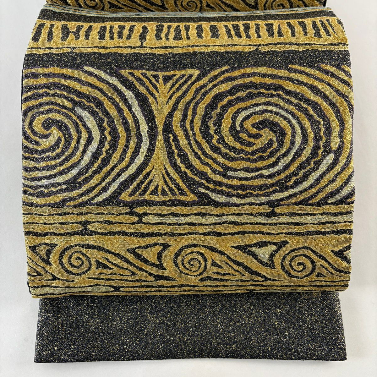 【美品】 袋帶 名品級 附有落款 渦卷 幾何圖案 金絲 金金箔 黑色 六通 純蠶絲