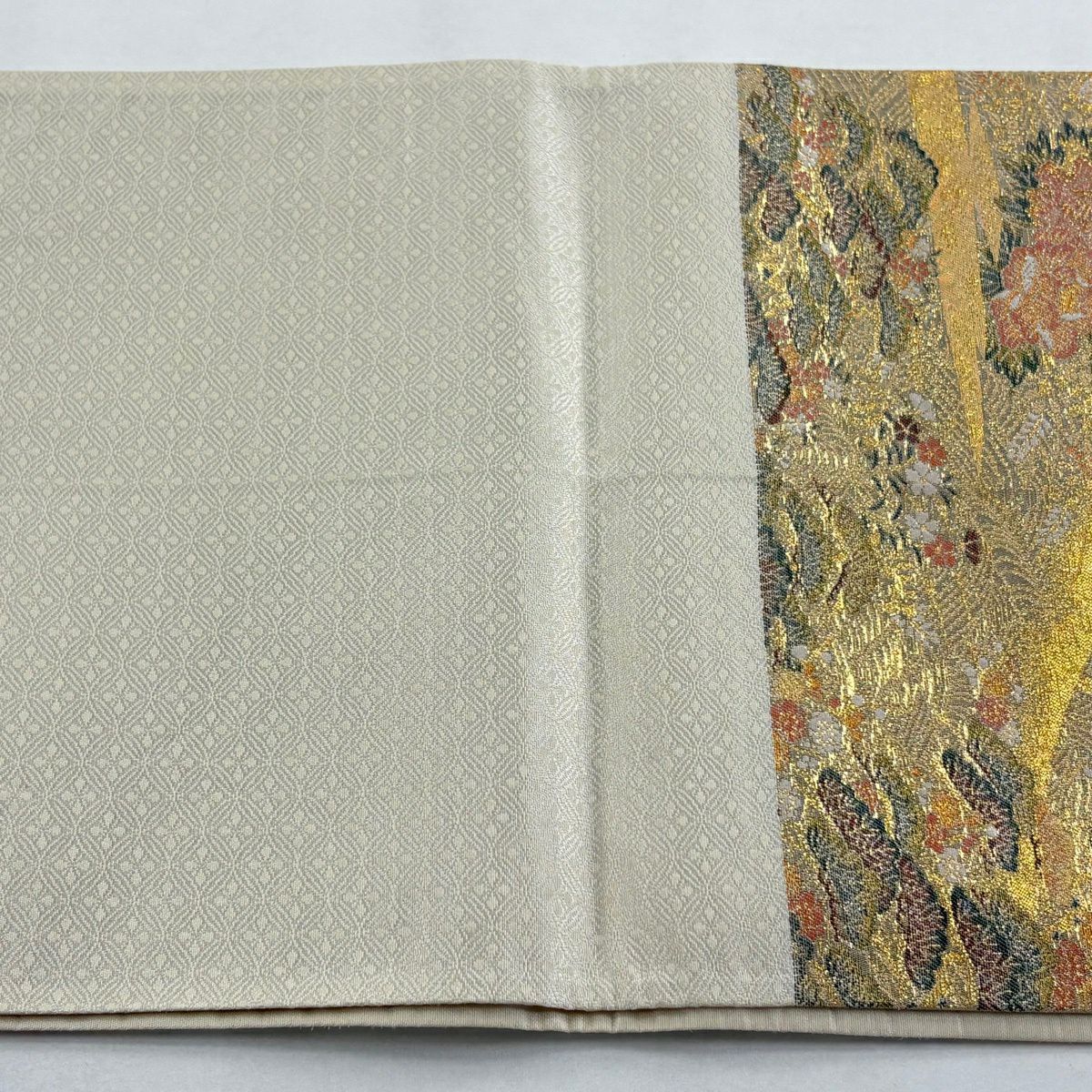 【美品】 袋帶 秀品級 御所車 松樹 金金箔 金色 六通 純蠶絲