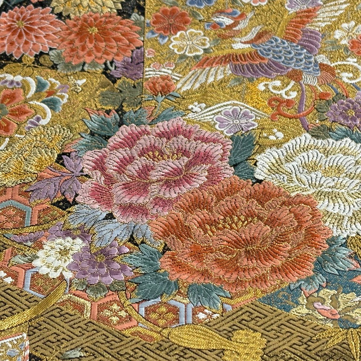【美品】 袋帶 秀品級 貝桶 草花紋 金糸 金金箔 黑 六通 純蠶絲