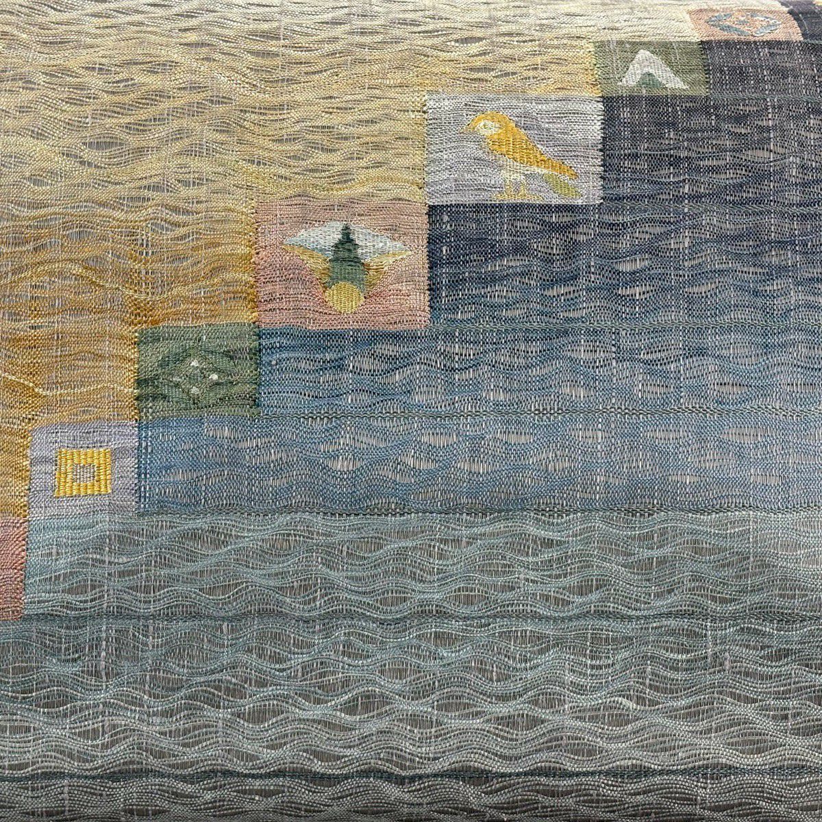 【美品】 袋帶 秀品級 鳥 よろけ縞 金糸 灰色 お太鼓柄 純蠶絲