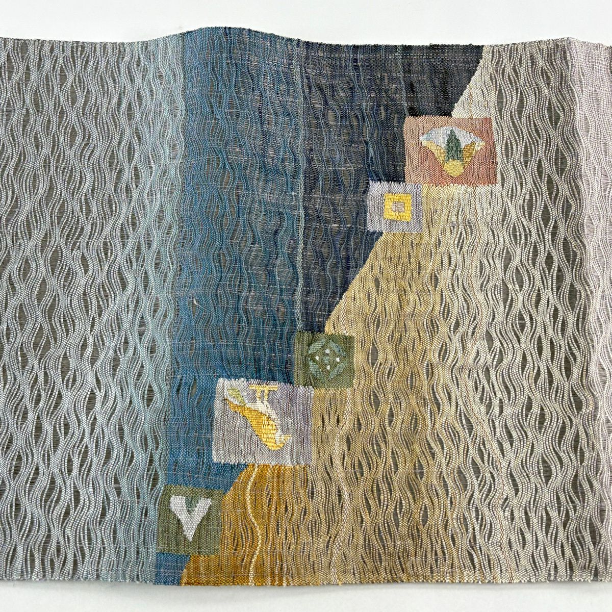 【美品】 袋帶 秀品級 鳥 よろけ縞 金糸 灰色 お太鼓柄 純蠶絲