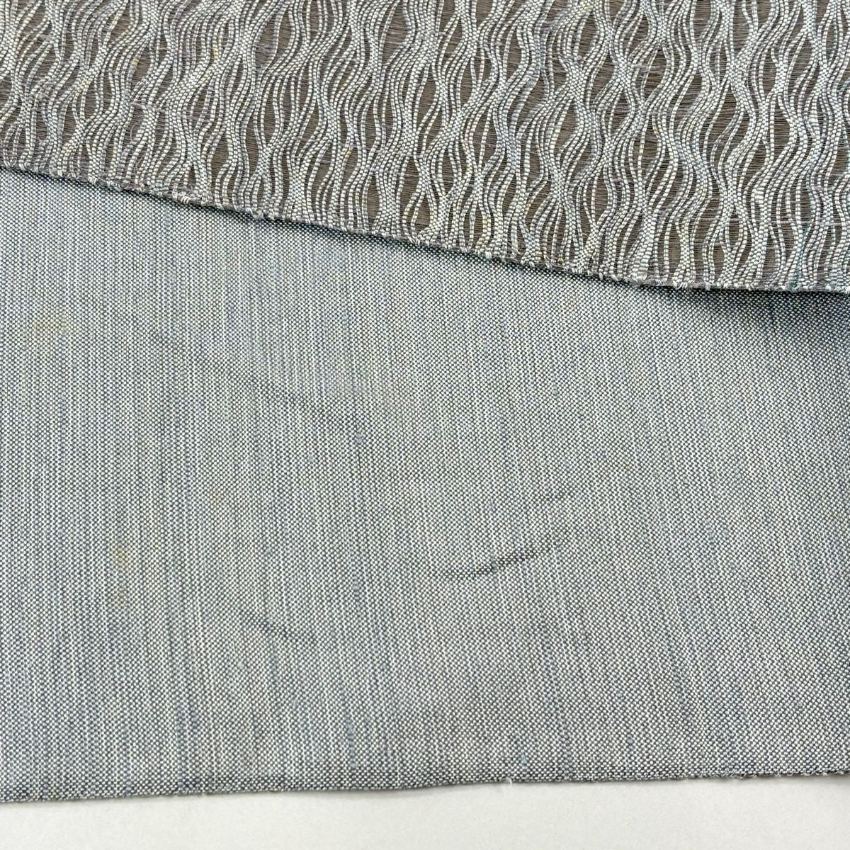 【美品】 袋帶 秀品級 鳥 よろけ縞 金糸 灰色 お太鼓柄 純蠶絲