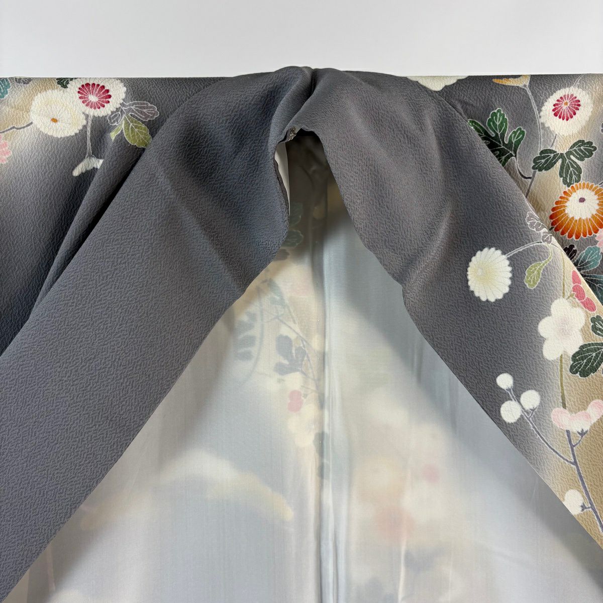 訪問服 身長151.5cm 袖長63cm S 雙層 落款 菊花 松樹梅花 金糸 染分 灰 純蠶絲 逸品級 一つ紋