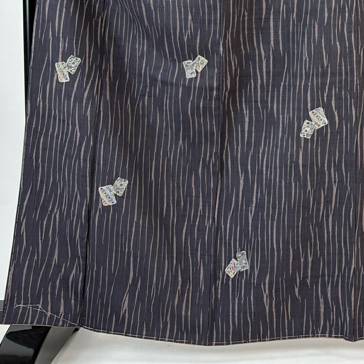 【美品】 小紋 身長164.5cm 袖長64cm M 雙層 吉澤與市 證書附帶 色紙 幾何圖案 絞染 深紫 純蠶絲 逸品級
