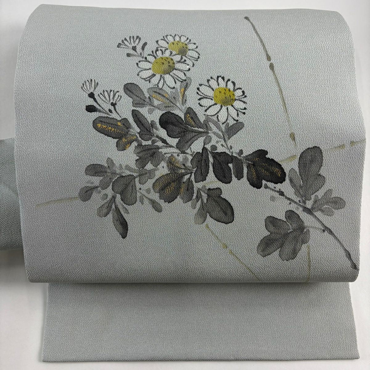 【美品】 名古屋帶 秀品級 菊花 金彩裝飾 縮緬 灰綠 純蠶絲
