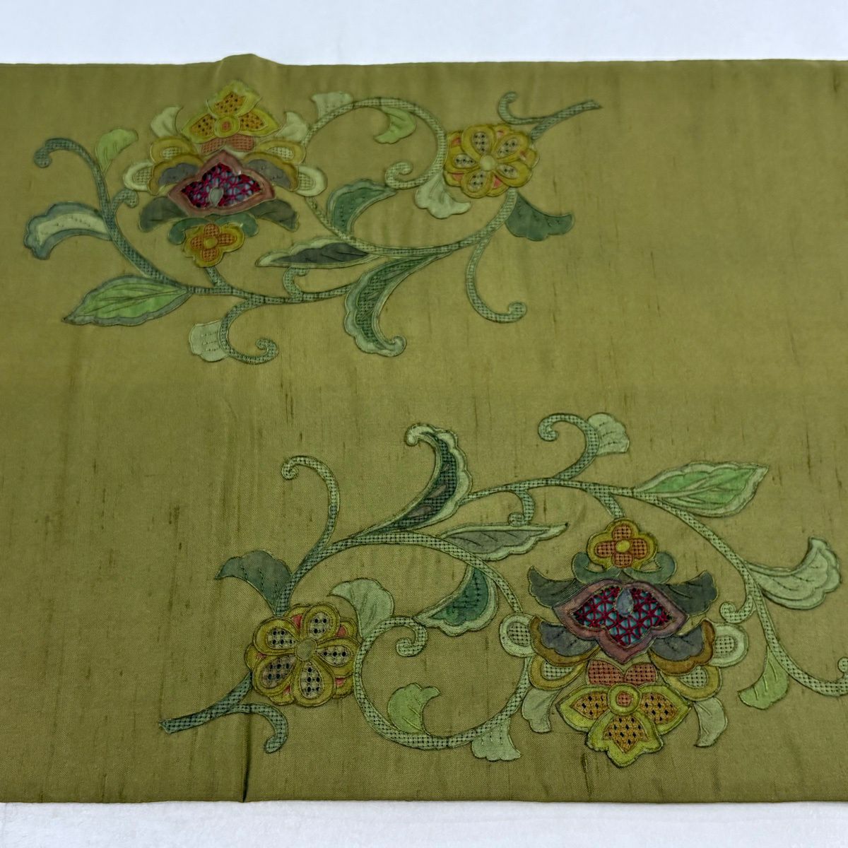 袋帶 逸品級 證書附帶 牛首紬織織 花唐草紋 龜甲 刺繡 鶯色 大鼓圖案 純蠶絲