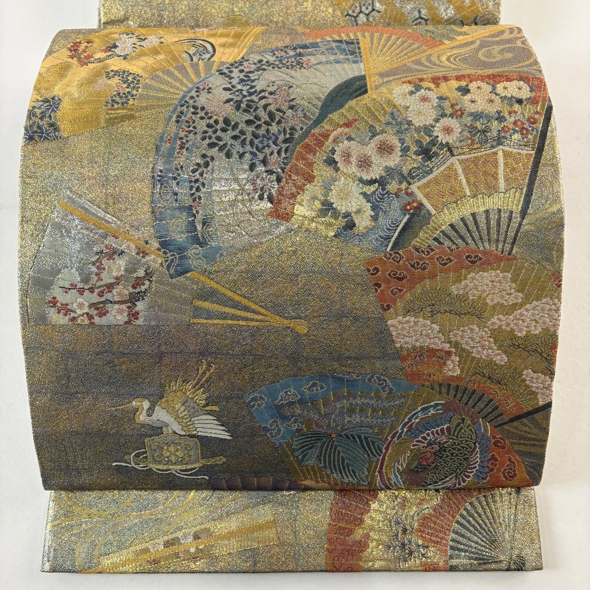 【美品】 袋帶 名品級 落款あり 徳川美術館秘藏 能樂百扇子 流水 金金箔 金色 お太鼓柄 純蠶絲